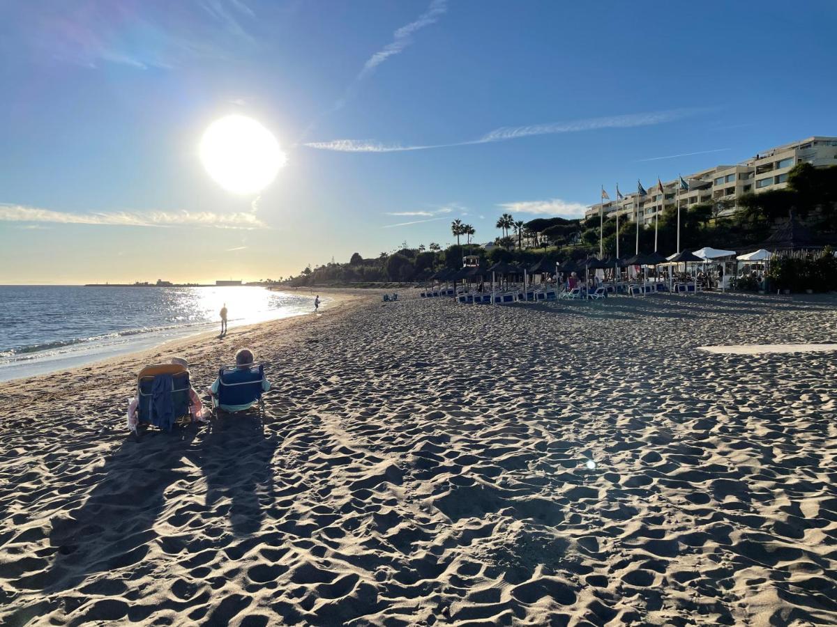 Beautiful Holiday Apartment 2 Bedroom Beach And Pool Malaga Marbella Calahonda Royale Mijas Costa Spain エクステリア 写真